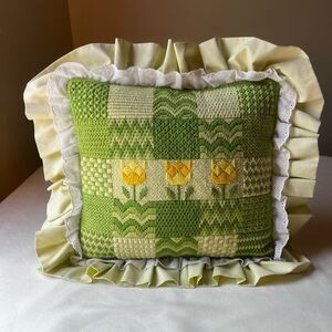 Vintage 70s Needlepoint Throw Pillow Floral Tulip Green Yellow‎ Handmade 14x14